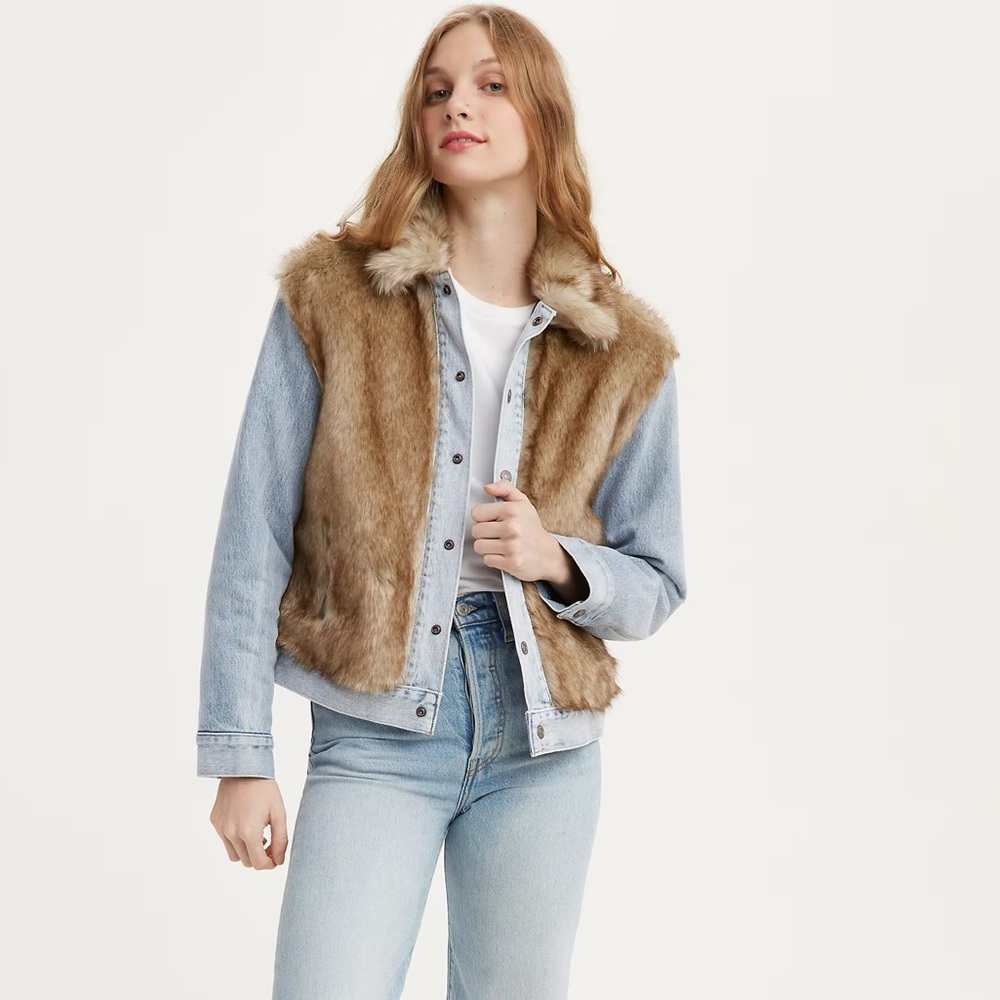 NWOT Levi's Rare Faux Fur Oversized Trucker Jean Jacket